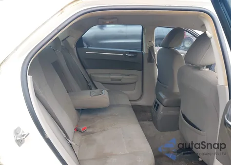 2010 Chrysler 300 Touring from USA, damaged, VIN 2C3CA4CD3AH112616